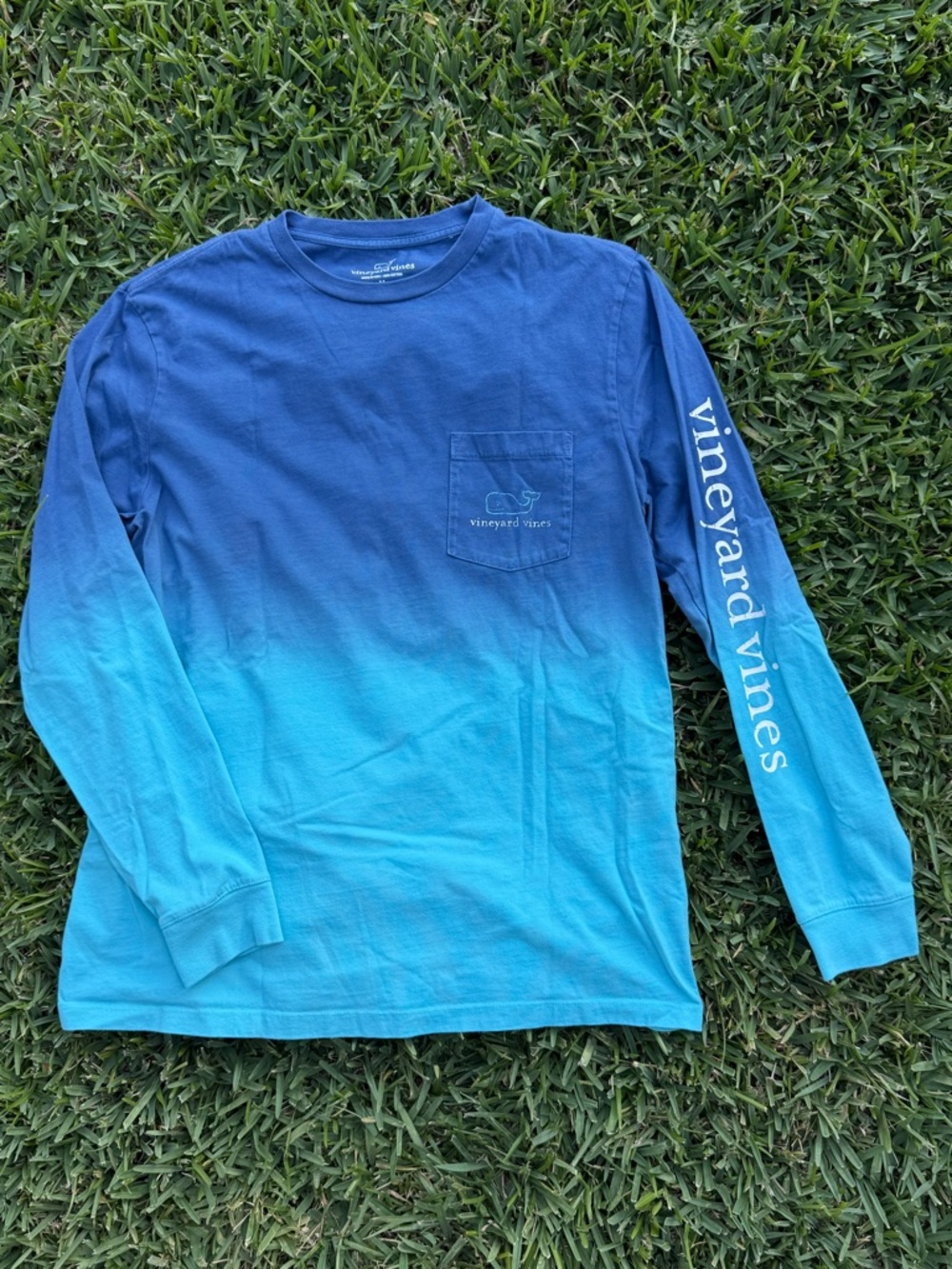 Vineyard Vines ombré LS tee